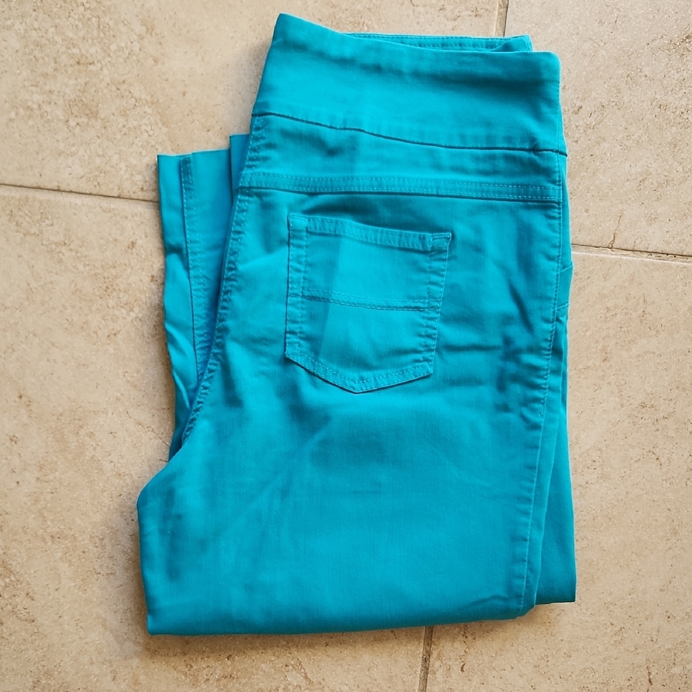 Turquoise Capris